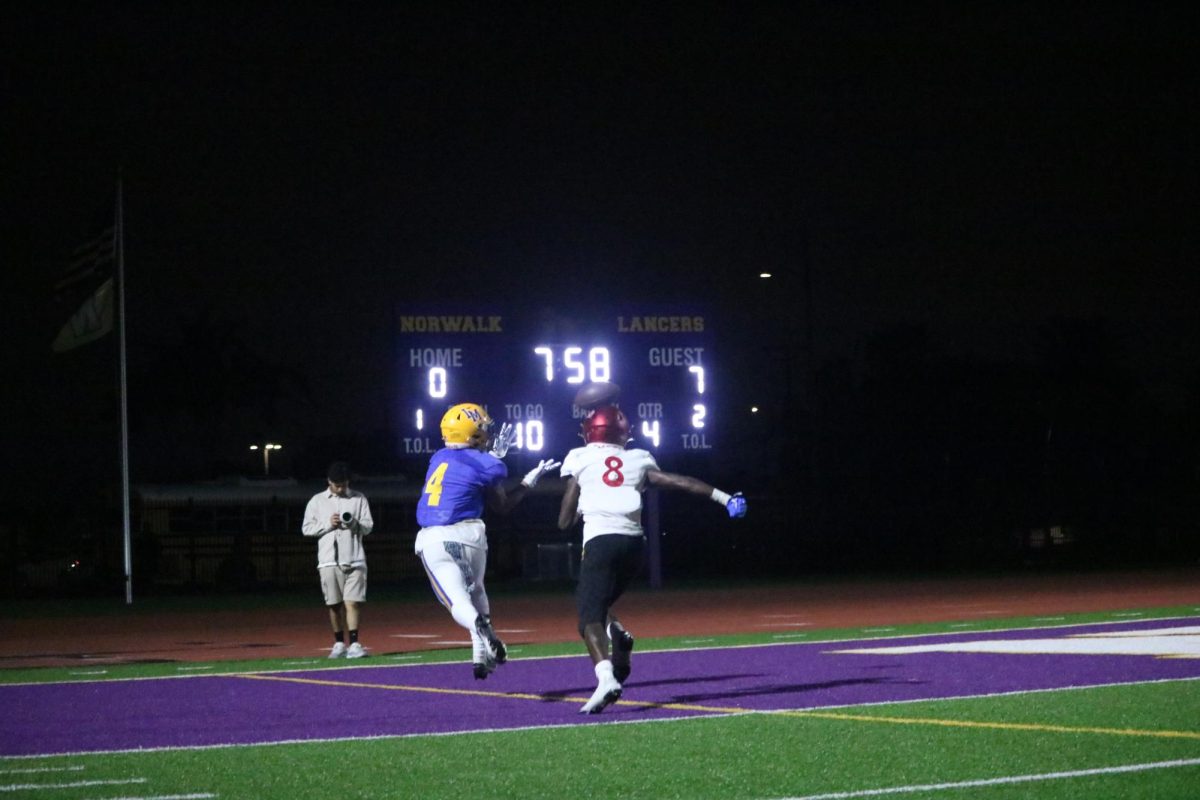 Martin Aguilera catches the ball for a touchdown to tie up the game versus Compton Dominguez. 