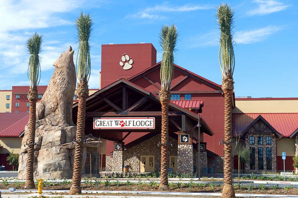 Homecoming Dance held at Great Wolf Lodge on October 5 at 7pm